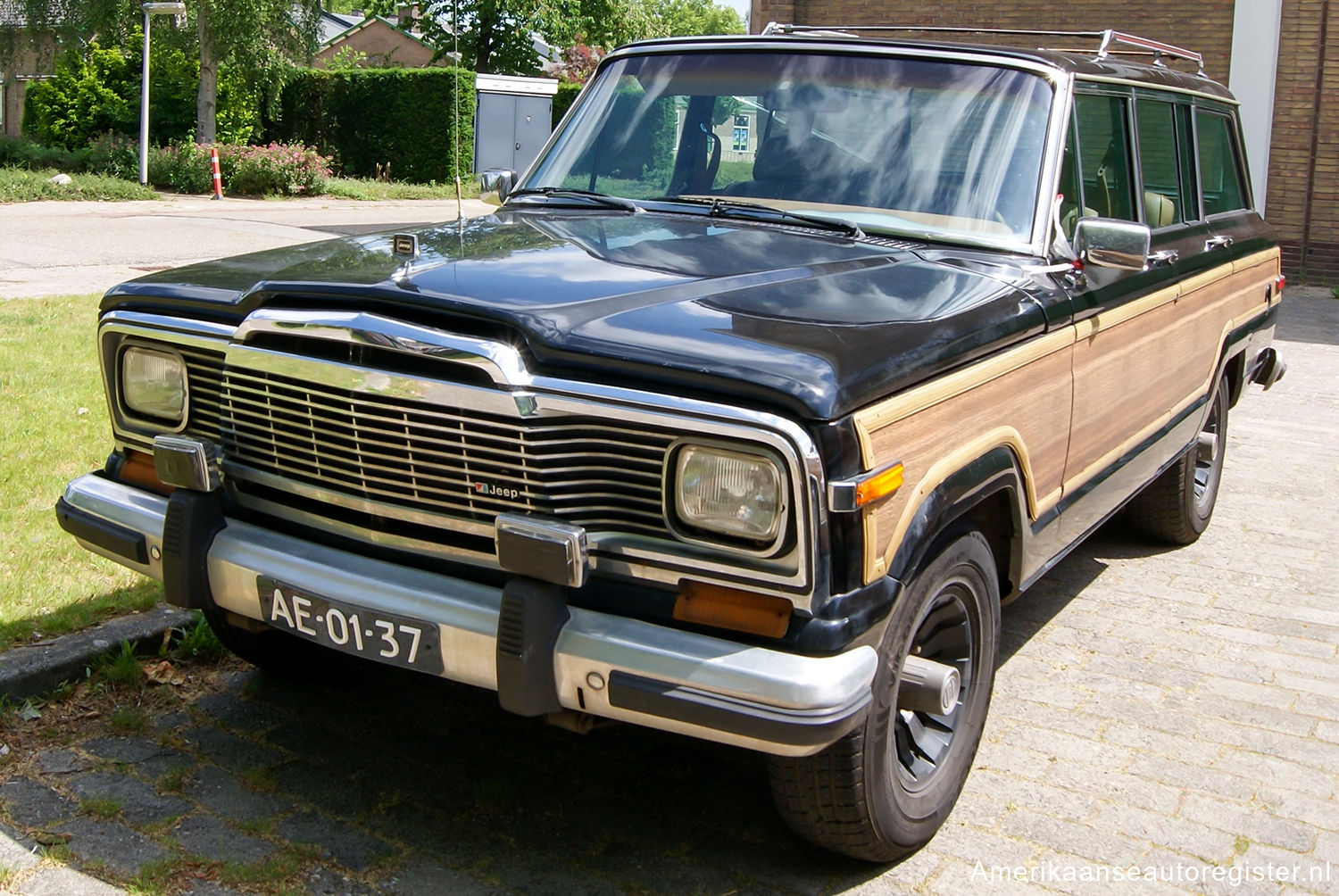 Jeep Grand Wagoneer uit 1985